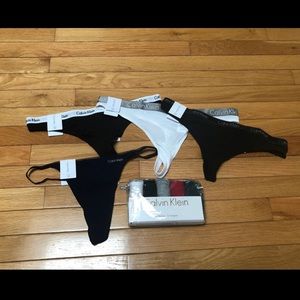 9 Calvin Klein Large NWT Thongs retails $115